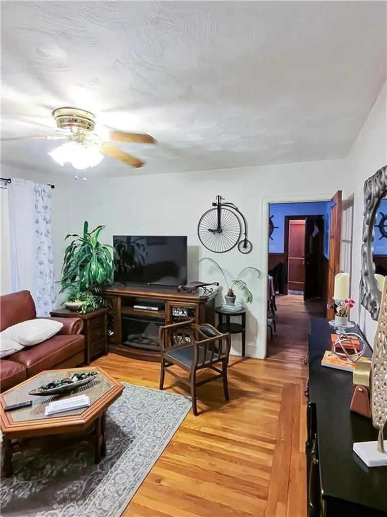 26 Woodside Road Providence RI 02909