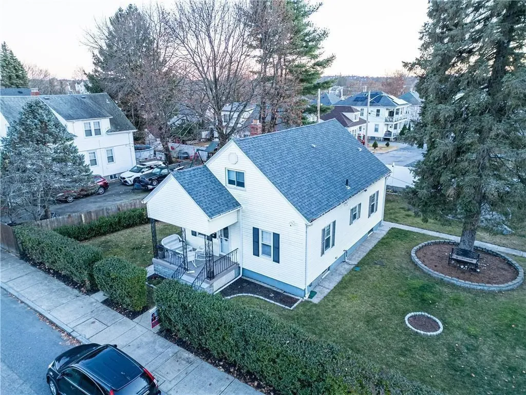 26 Woodside Road Providence RI 02909