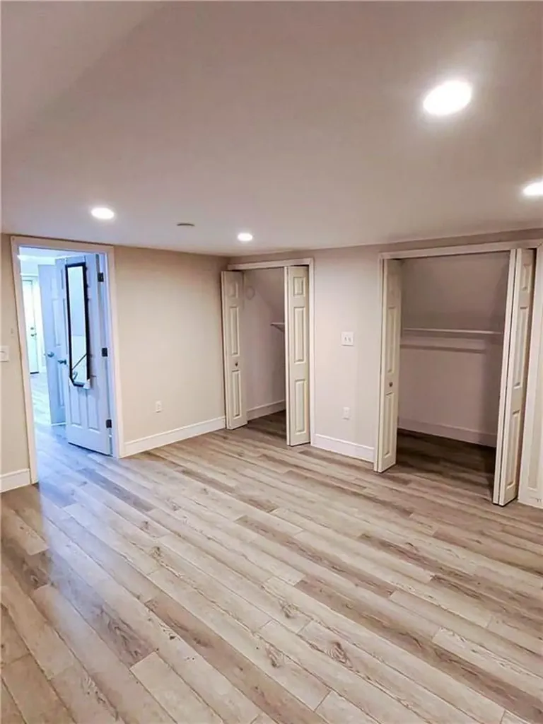 26 Woodside Road Providence RI 02909