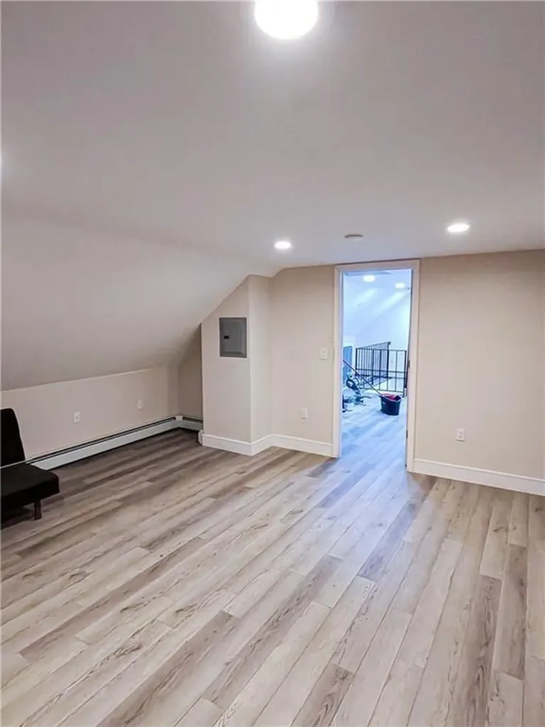 26 Woodside Road Providence RI 02909