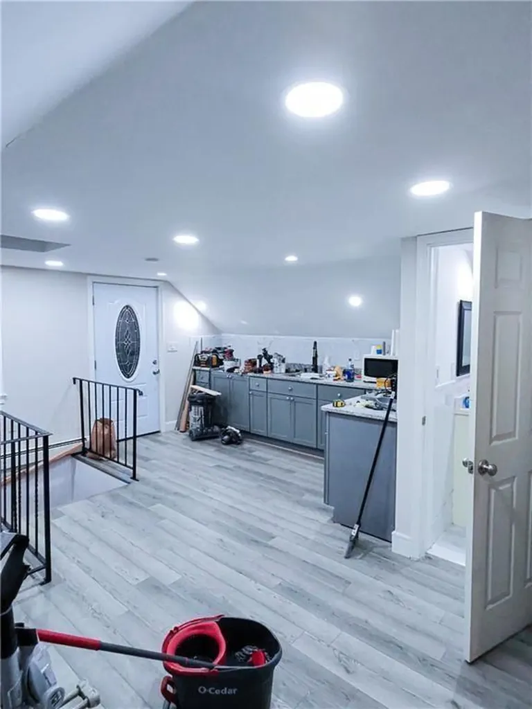 26 Woodside Road Providence RI 02909