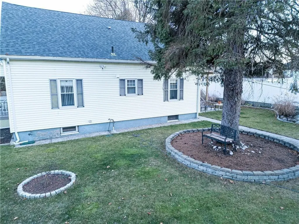 26 Woodside Road Providence RI 02909
