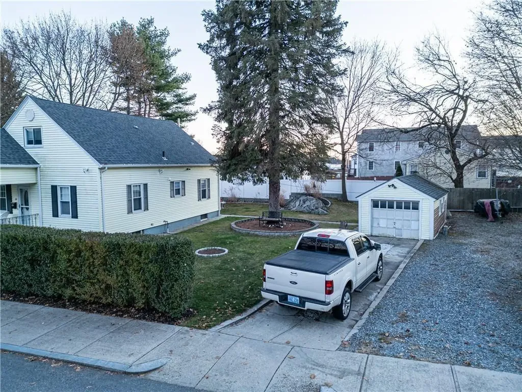 26 Woodside Road Providence RI 02909