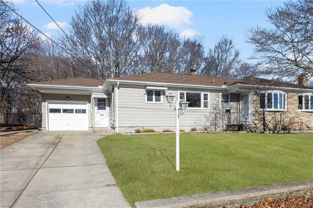 21 Bowen Street Johnston RI 02919