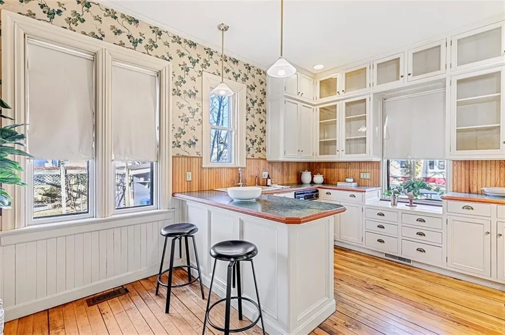 133 Messer Street Providence RI 02909