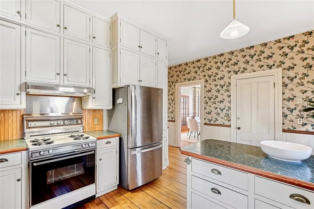 133 Messer Street Providence RI 02909