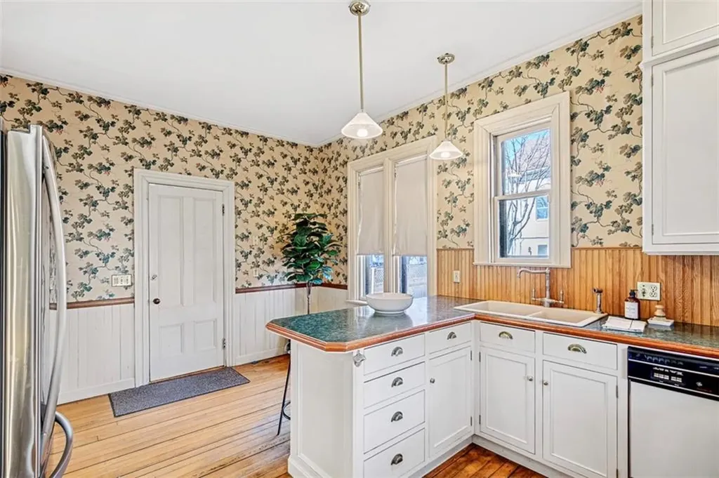 133 Messer Street Providence RI 02909