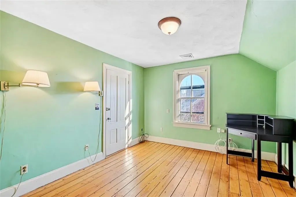 133 Messer Street Providence RI 02909