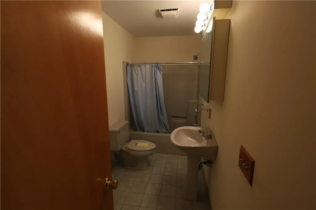 14 Shamrock Court Jamestown RI 02835