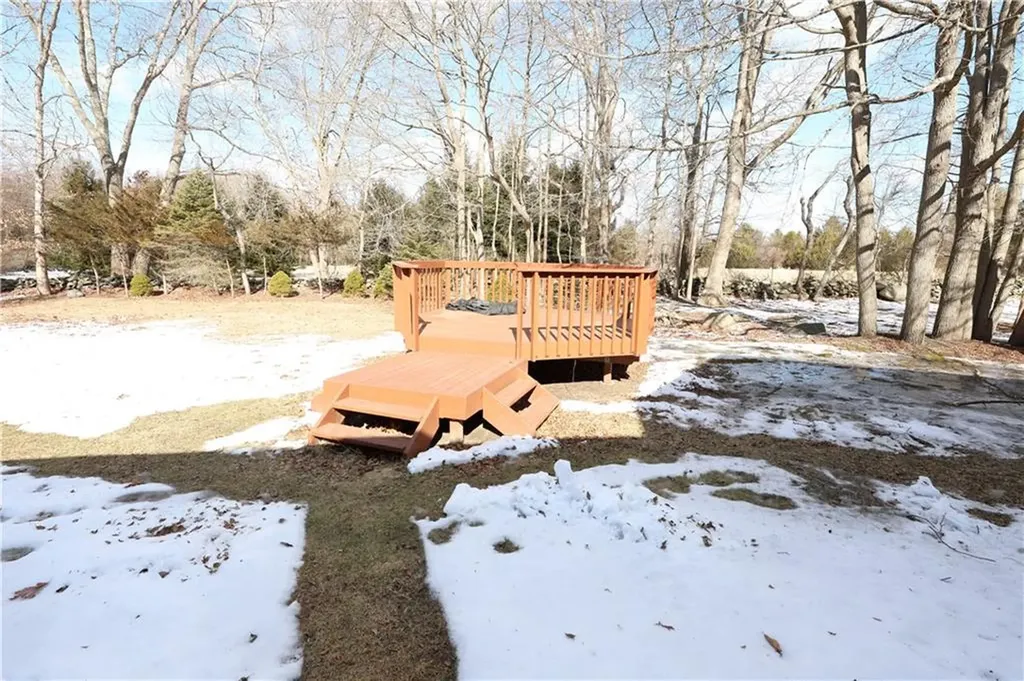 14 Shamrock Court Jamestown RI 02835
