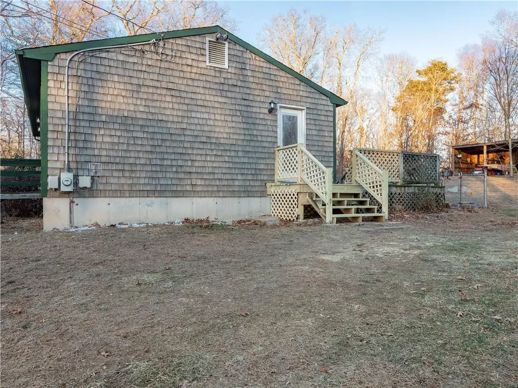275 Carolina Back Road Charlestown RI 02813