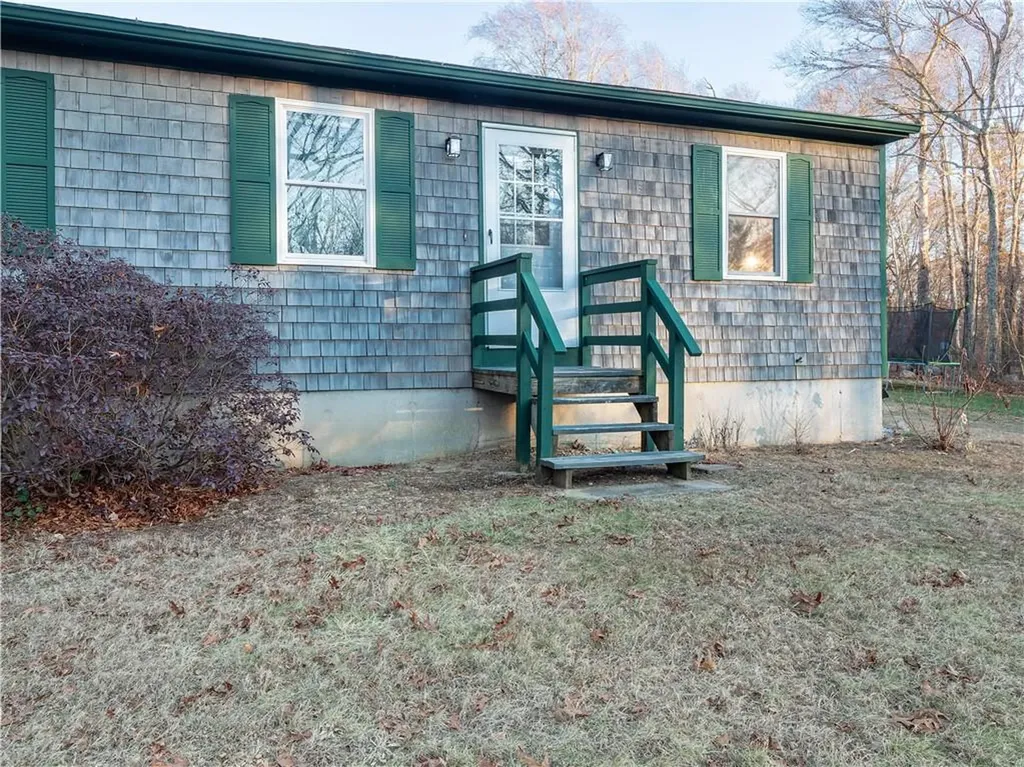 275 Carolina Back Road Charlestown RI 02813
