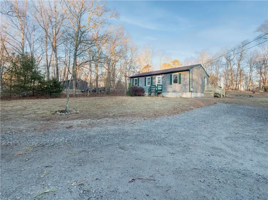 275 Carolina Back Road Charlestown RI 02813