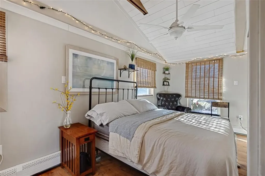 52 Greene Avenue Barrington RI 02806