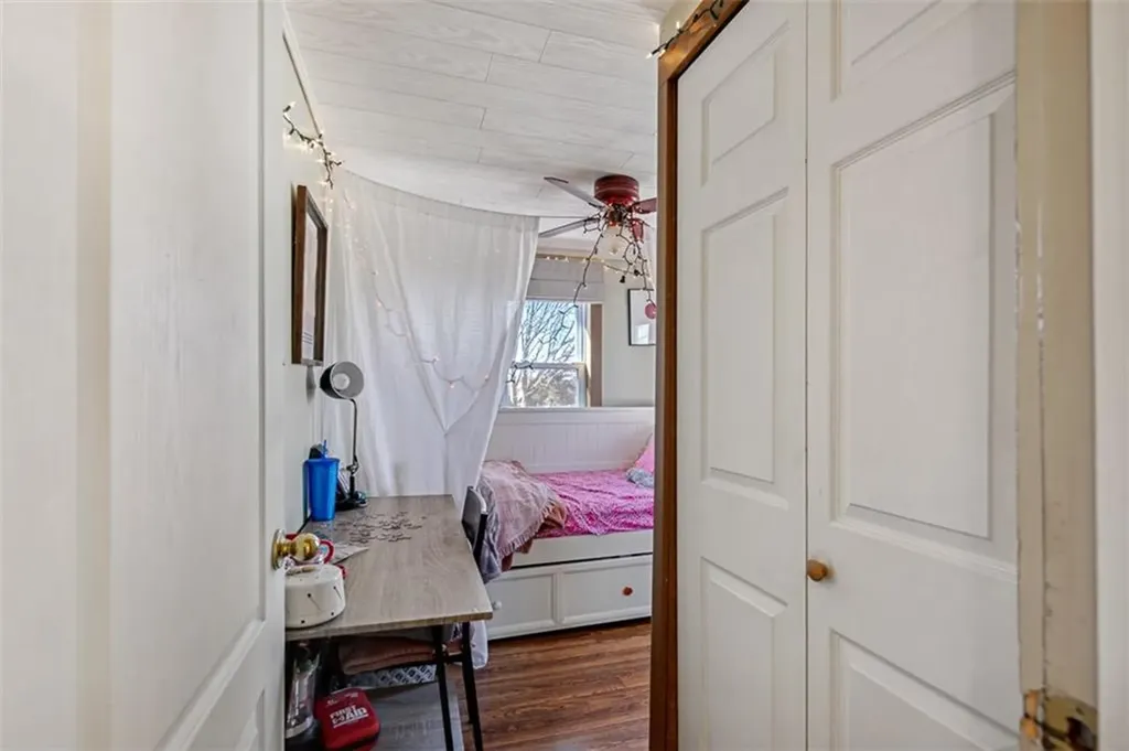 52 Greene Avenue Barrington RI 02806