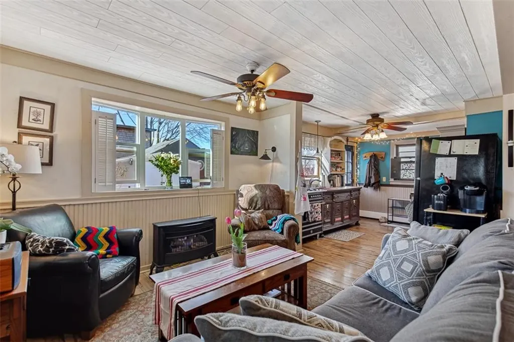 52 Greene Avenue Barrington RI 02806