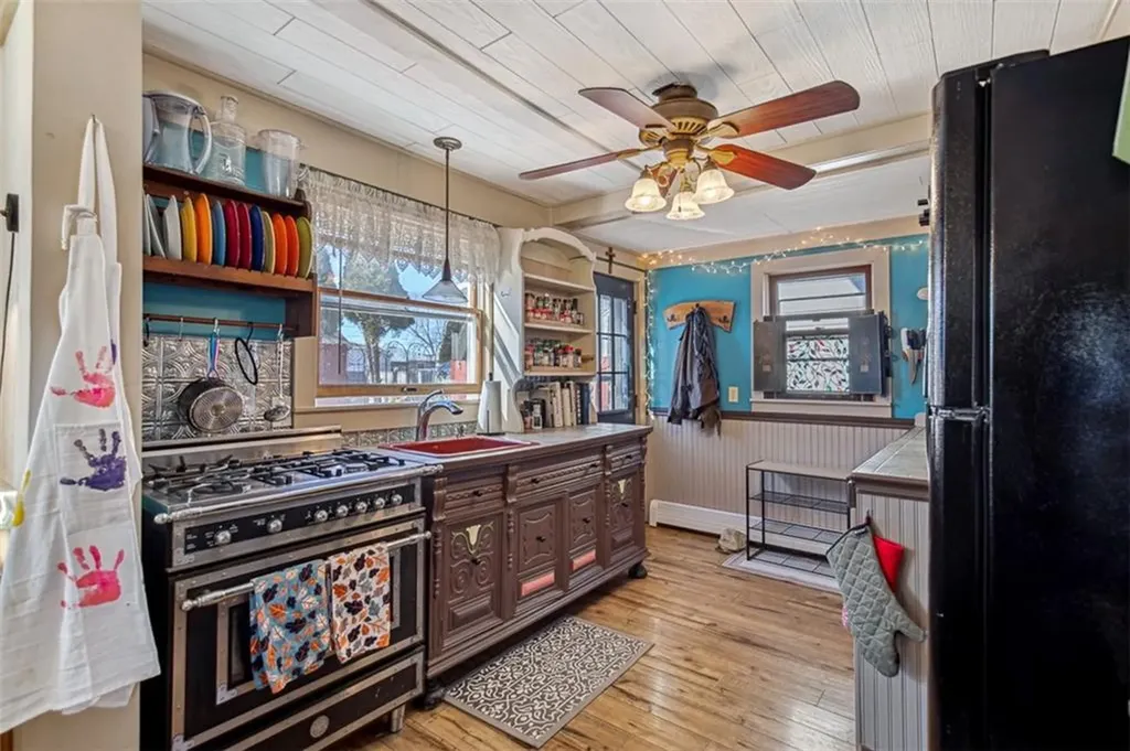 52 Greene Avenue Barrington RI 02806