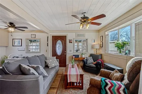 52 Greene Avenue Barrington RI 02806