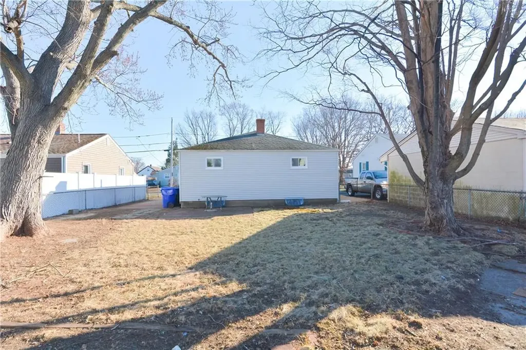123 Manistee Street Pawtucket RI 02861