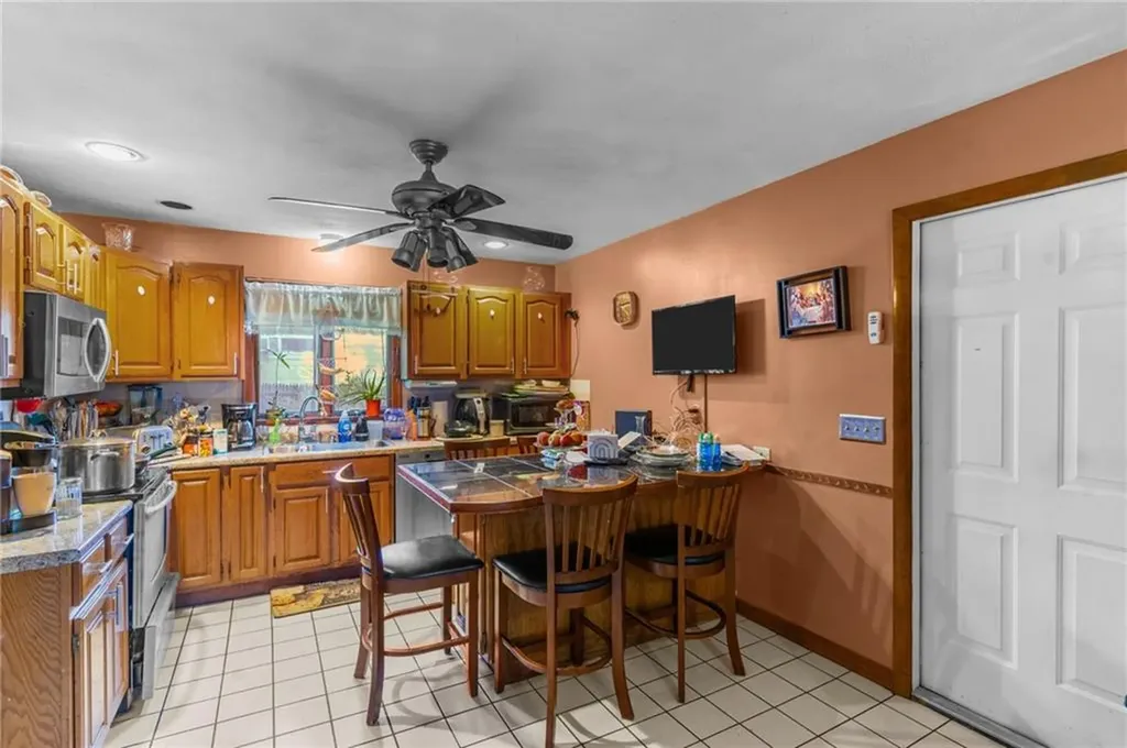2 Bensley Street Pawtucket RI 02860