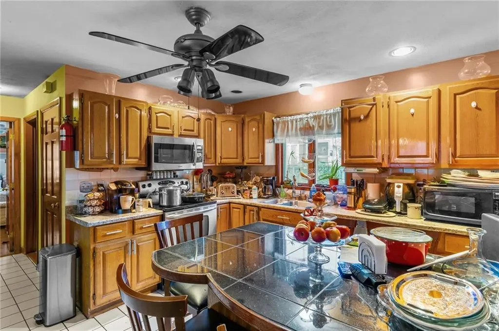 2 Bensley Street Pawtucket RI 02860