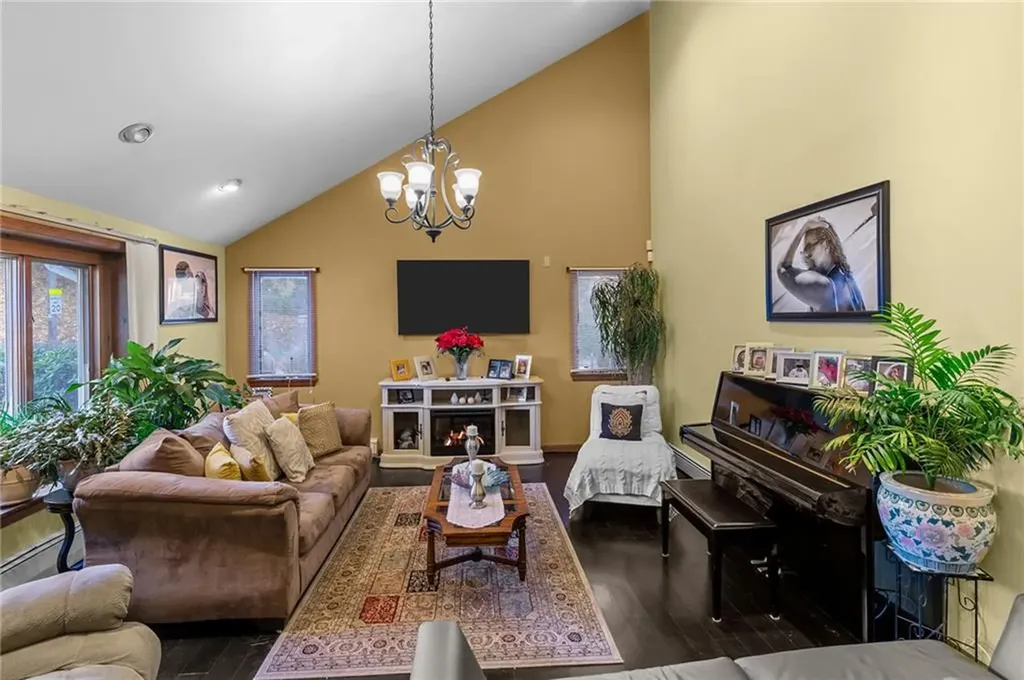 2 Bensley Street Pawtucket RI 02860