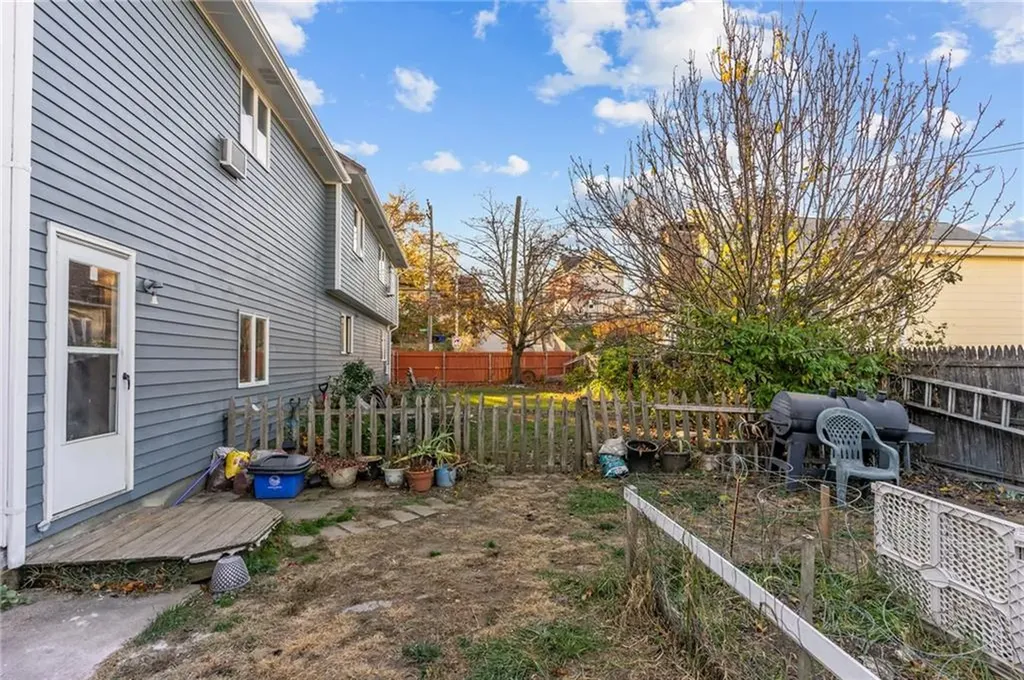 2 Bensley Street Pawtucket RI 02860