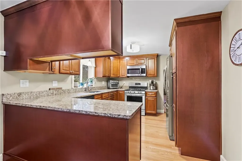 143 Lewiston Street Warwick RI 02889