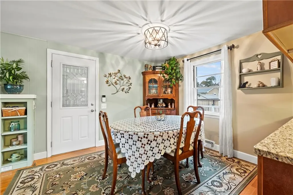143 Lewiston Street Warwick RI 02889