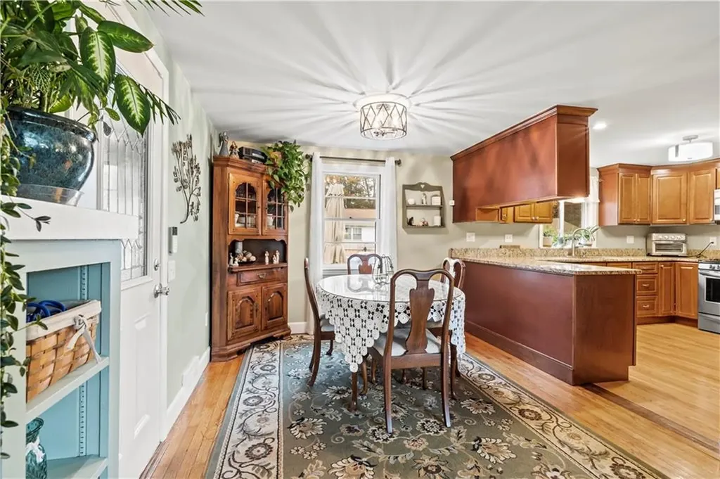 143 Lewiston Street Warwick RI 02889