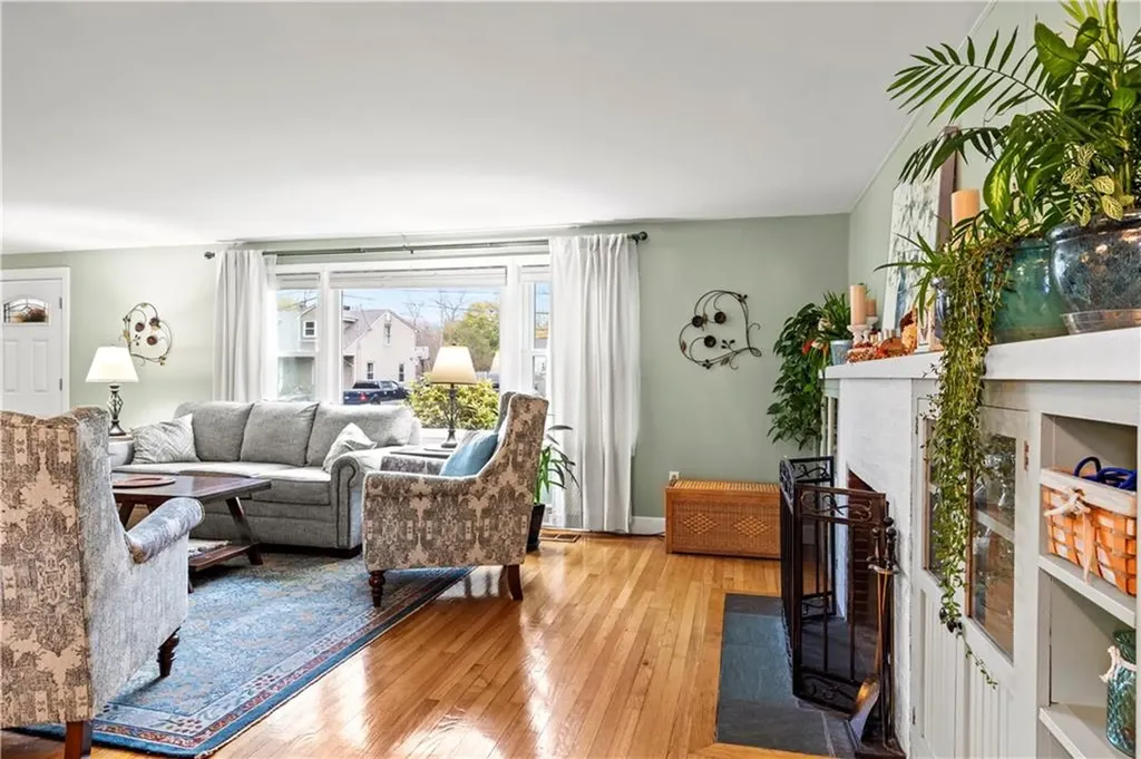 143 Lewiston Street Warwick RI 02889