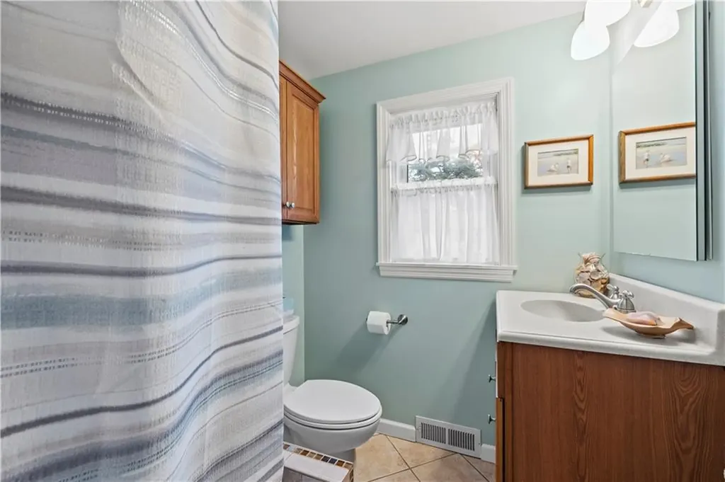 143 Lewiston Street Warwick RI 02889