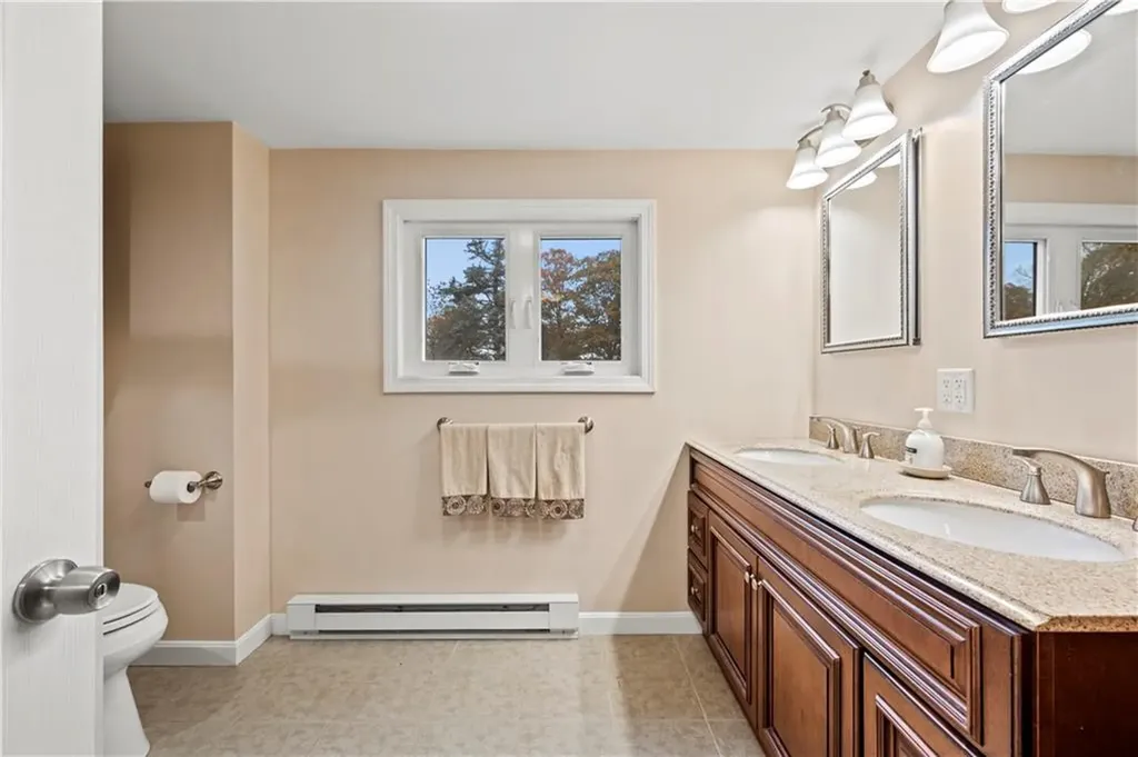 143 Lewiston Street Warwick RI 02889