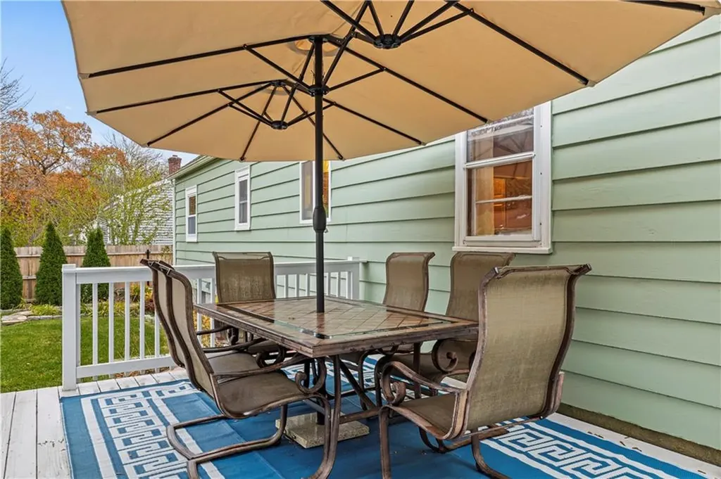 143 Lewiston Street Warwick RI 02889