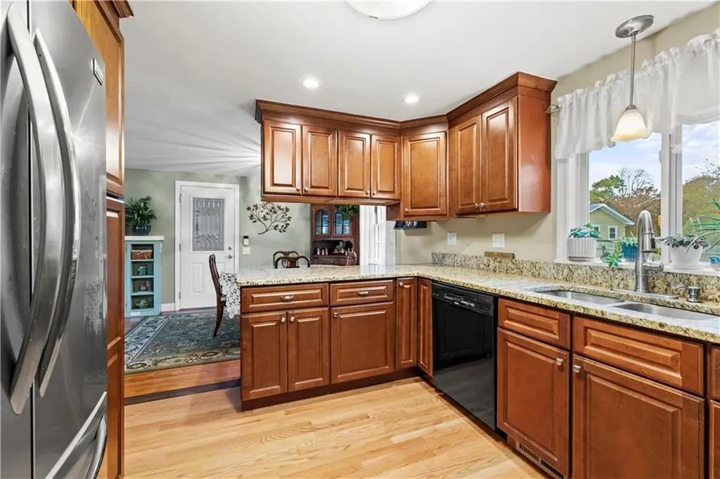 143 Lewiston Street Warwick RI 02889