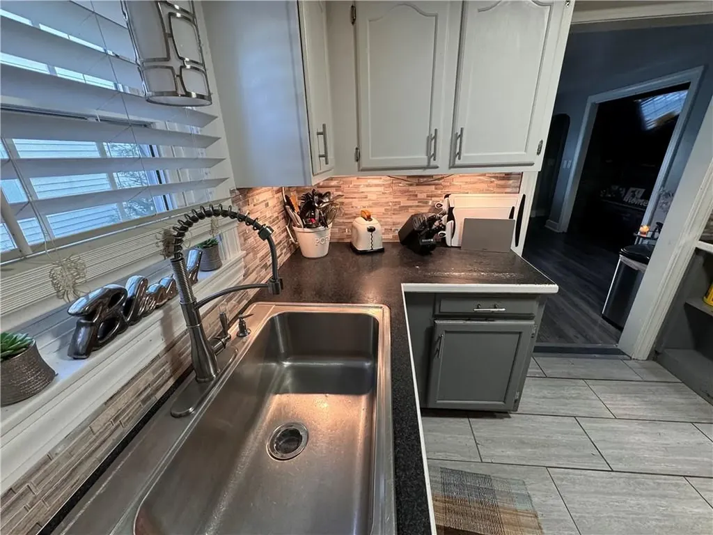 59 Petteys Avenue Providence RI 02909