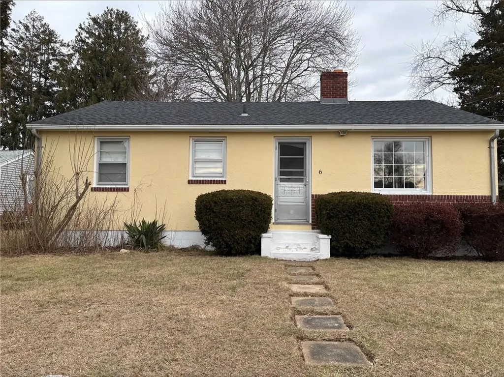 6 Boxwood Avenue Westerly RI 02891
