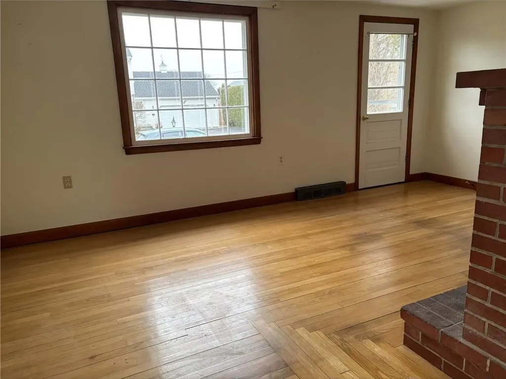 6 Boxwood Avenue Westerly RI 02891