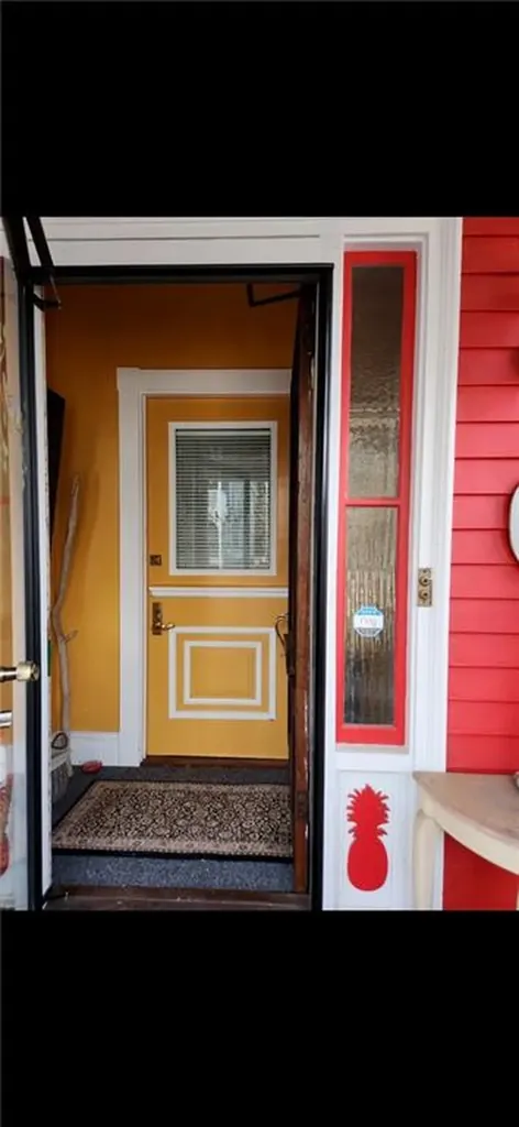 8 Peckham Avenue Newport RI 02840