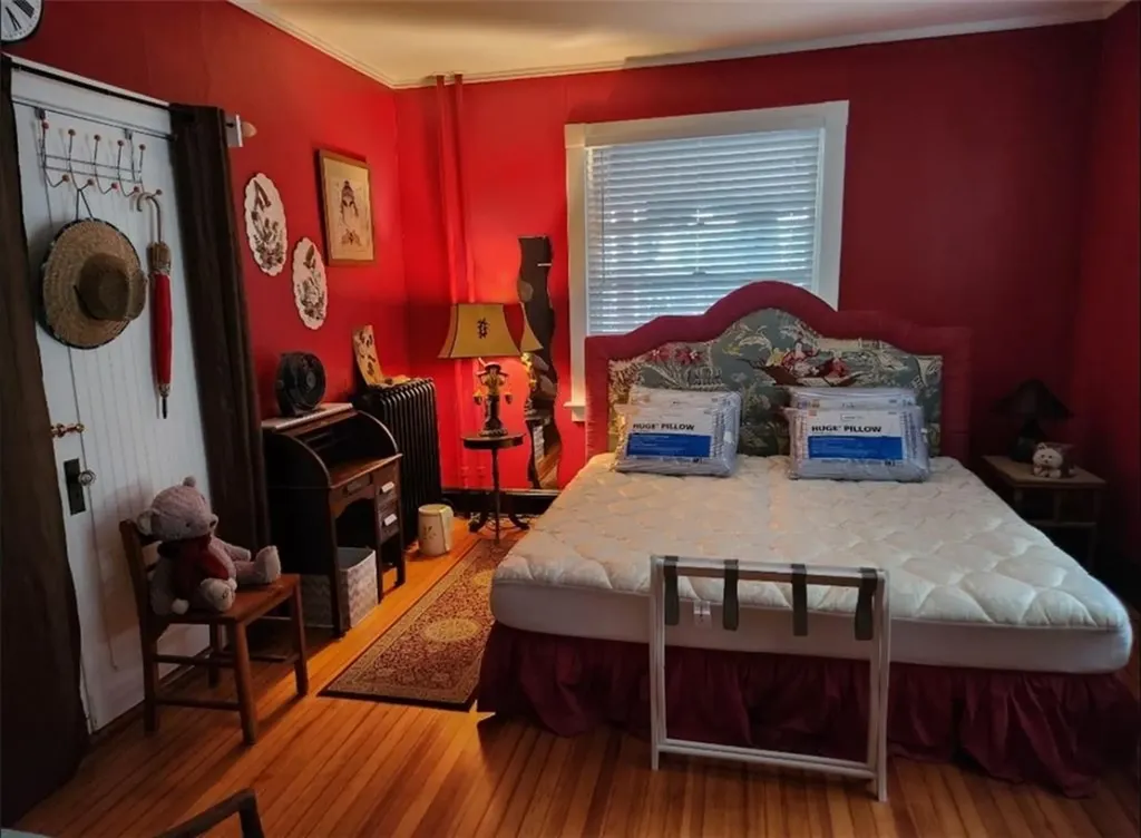 8 Peckham Avenue Newport RI 02840