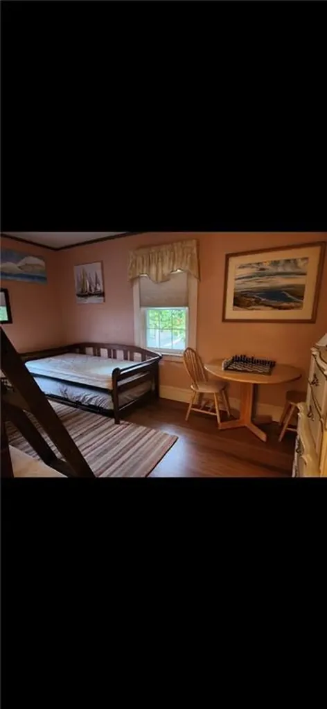 8 Peckham Avenue Newport RI 02840