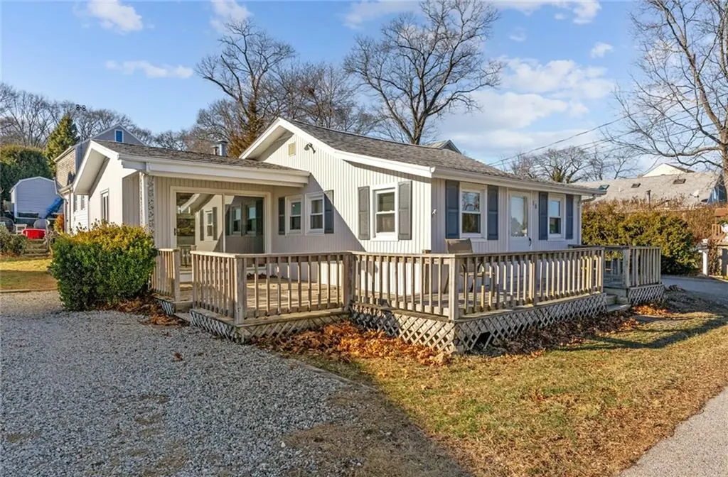 18 Slocum Street Bristol RI 02809