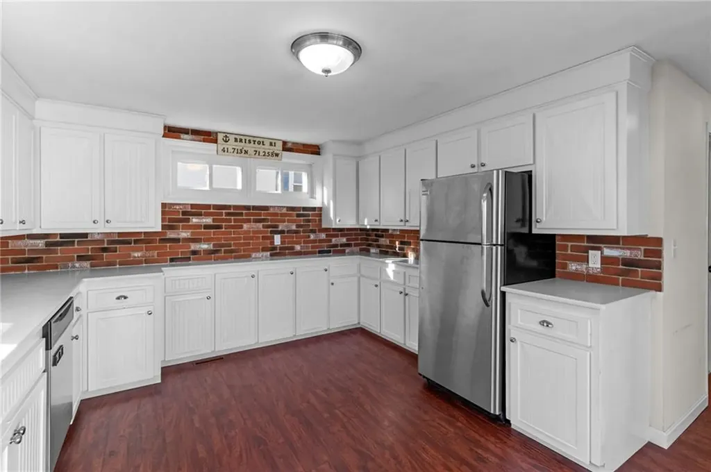 18 Slocum Street Bristol RI 02809