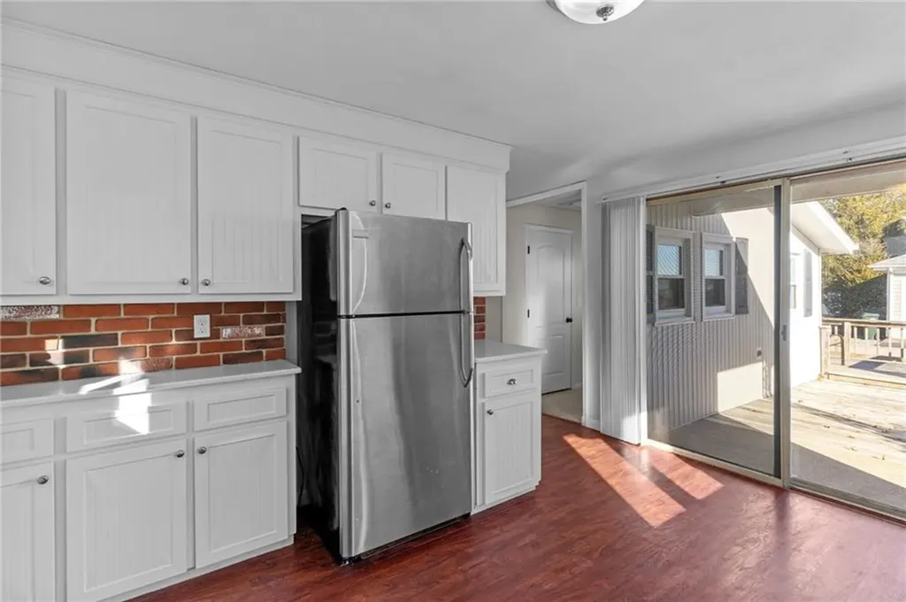 18 Slocum Street Bristol RI 02809