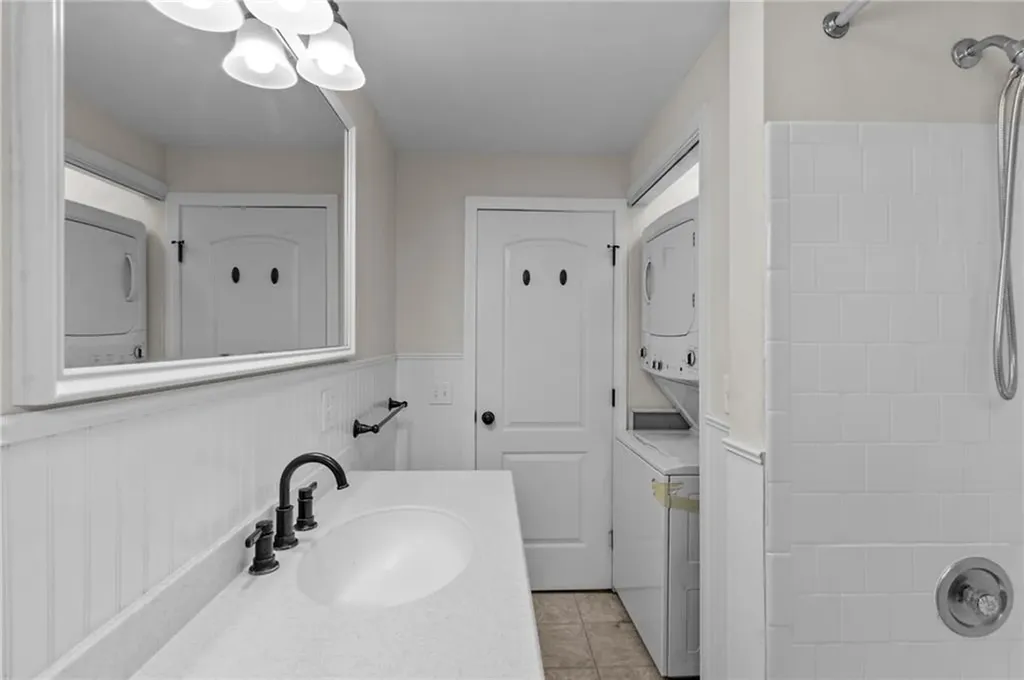 18 Slocum Street Bristol RI 02809