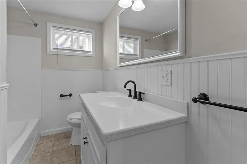 18 Slocum Street Bristol RI 02809