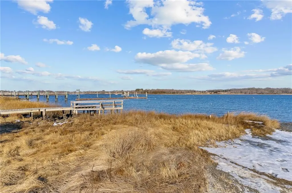 18 Slocum Street Bristol RI 02809
