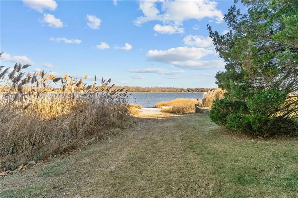 18 Slocum Street Bristol RI 02809