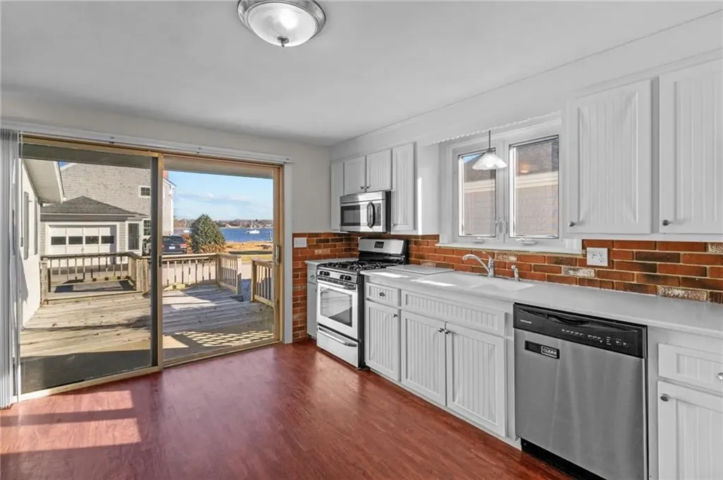 18 Slocum Street Bristol RI 02809