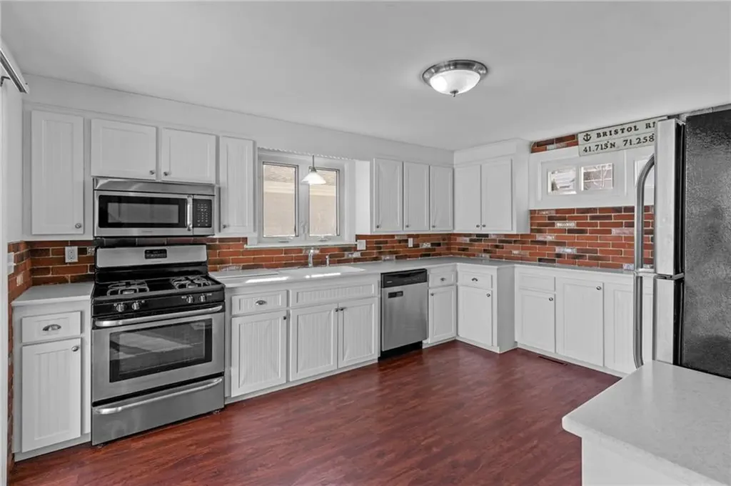 18 Slocum Street Bristol RI 02809